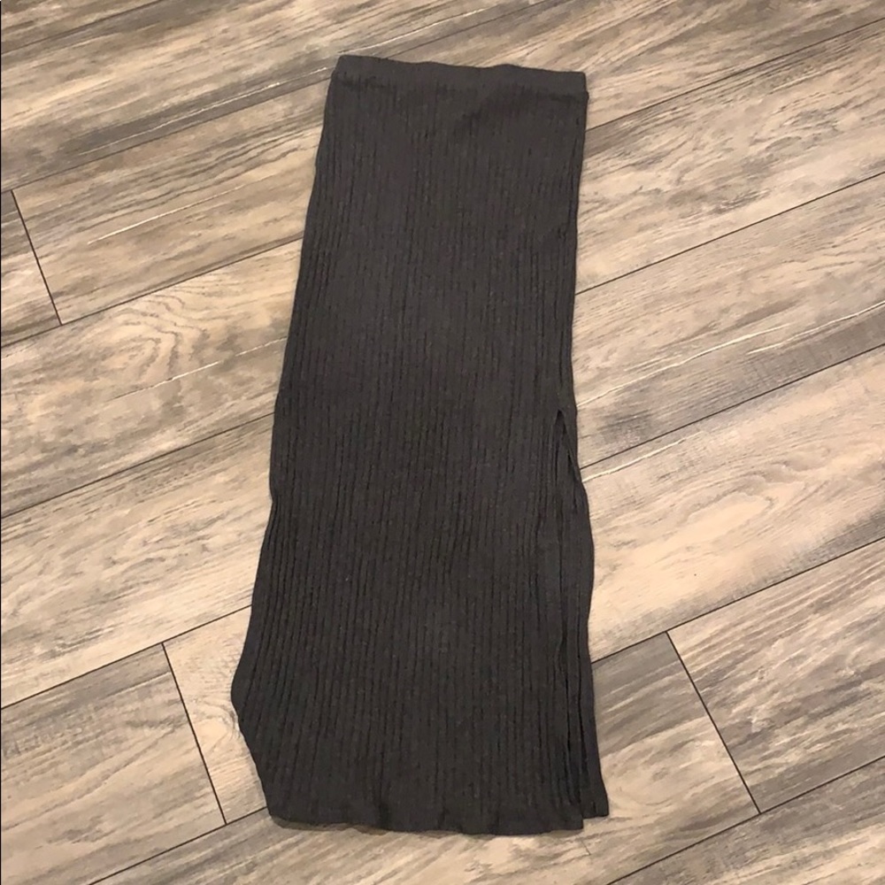 Long grey pencil skirt